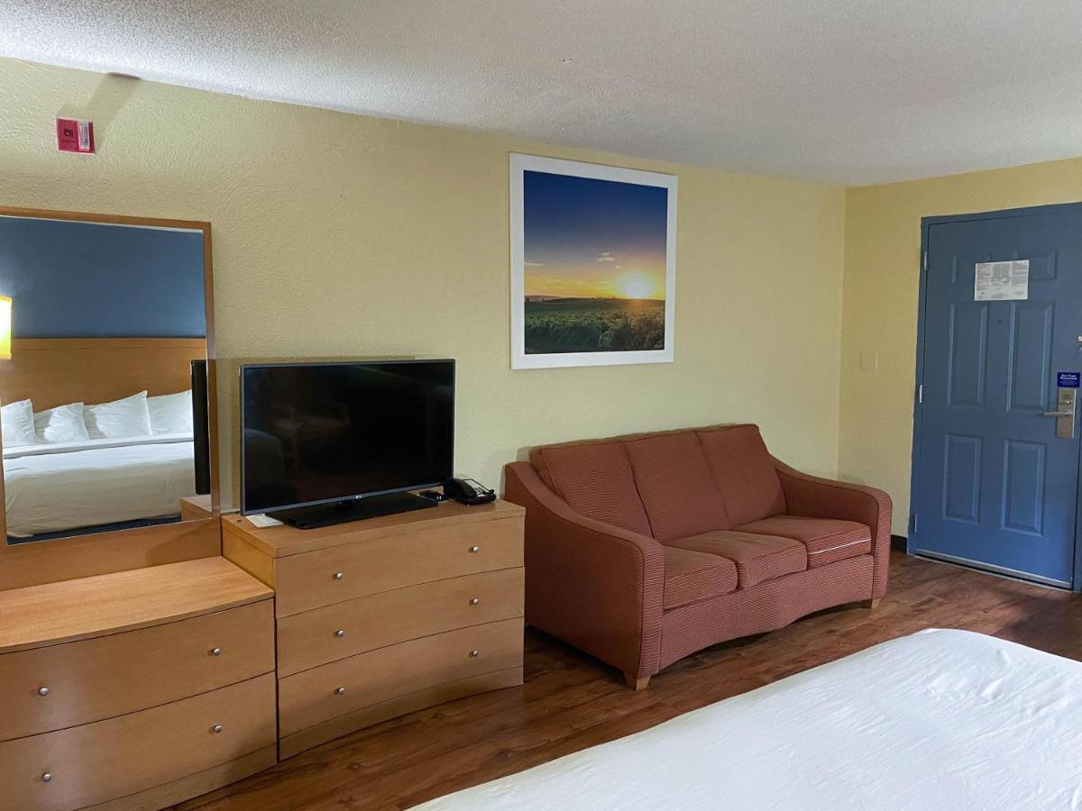 Motel 6 Savannah Ga Gateway & I95 Exterior photo